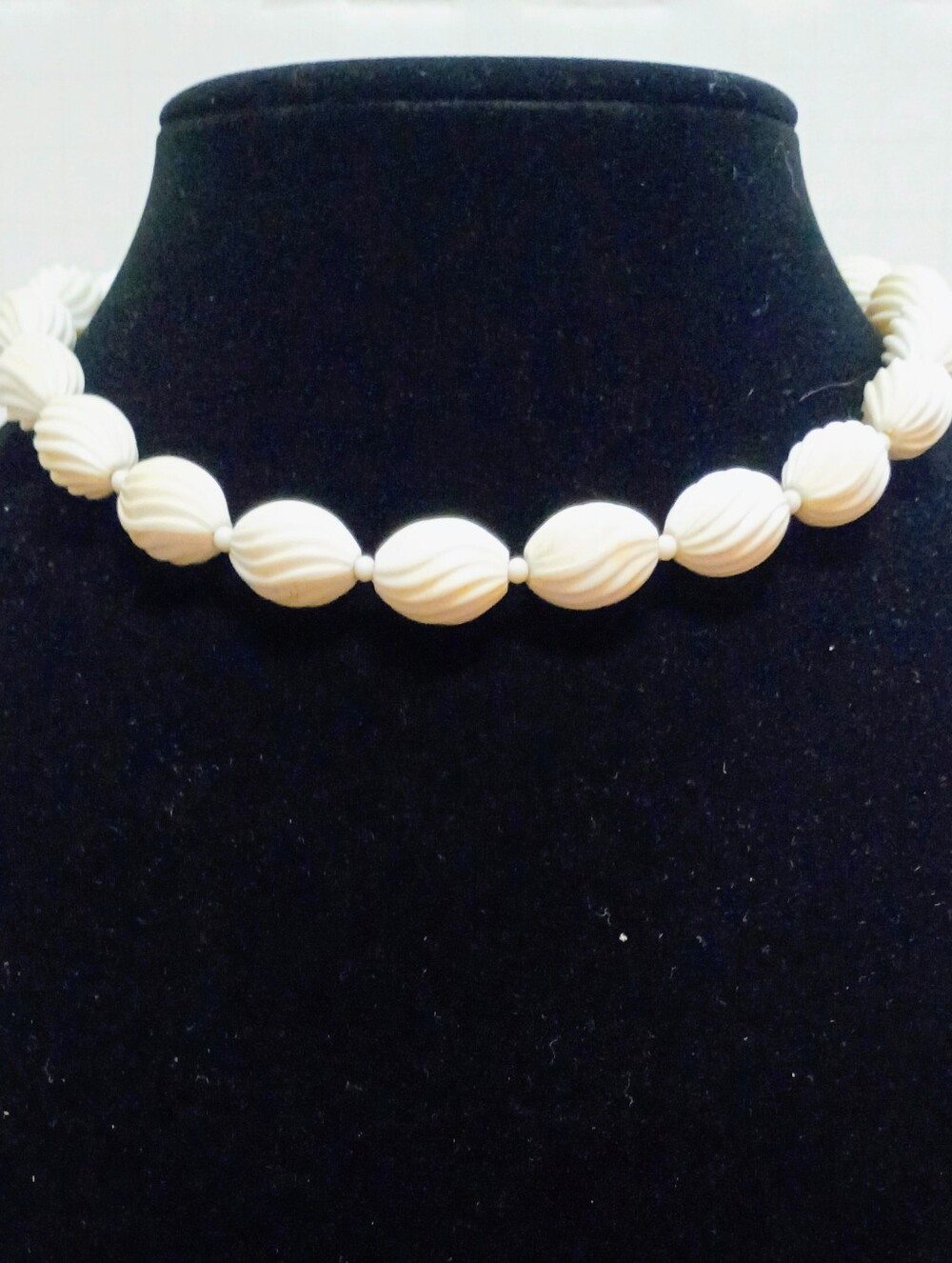 Vintage swirl beaded Trifari Crown Choker